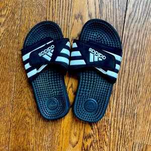 Adidas Slides Youth Size 3